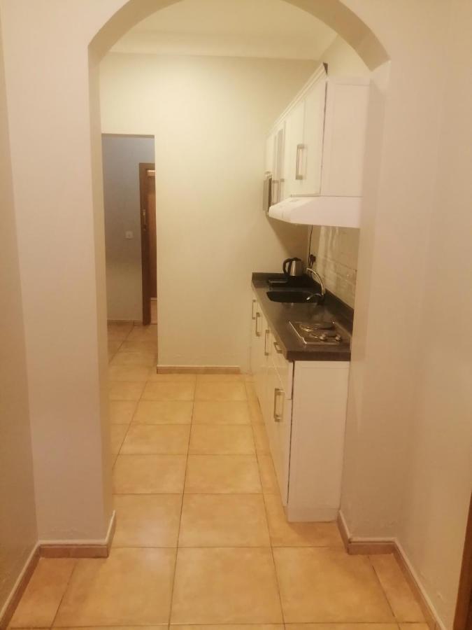 Nozol Al Toot Furnished Units Aparthotel Riyadh Bagian luar foto