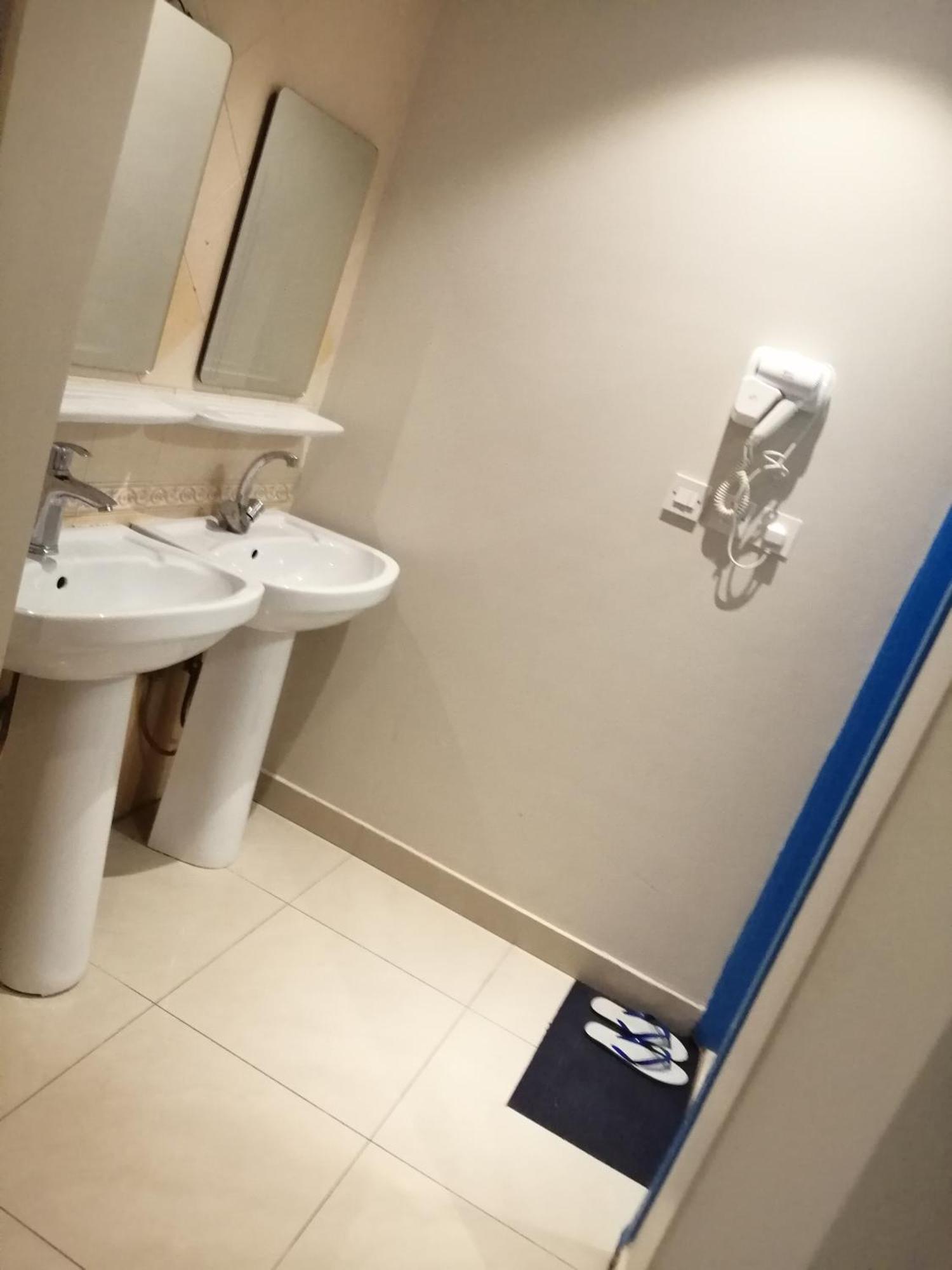 Nozol Al Toot Furnished Units Aparthotel Riyadh Ruang foto