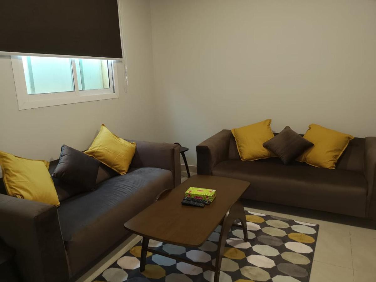 Nozol Al Toot Furnished Units Aparthotel Riyadh Bagian luar foto