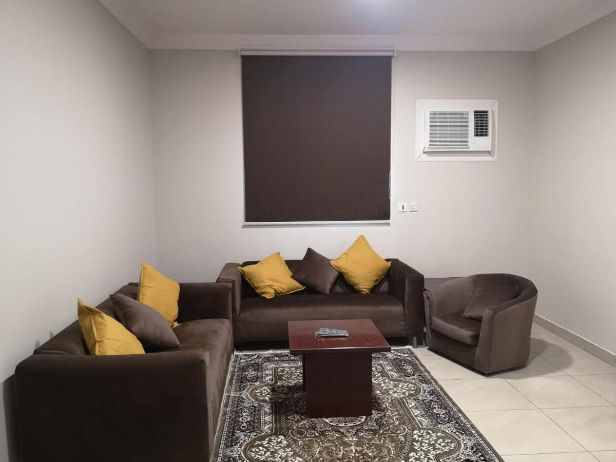 Nozol Al Toot Furnished Units Aparthotel Riyadh Bagian luar foto
